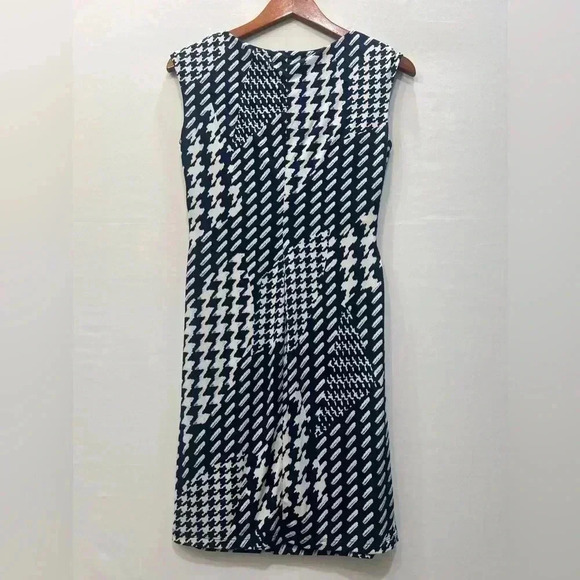 EnFocus Studio Blue and White Print Keyhole Dress Size 4 NWOT​​ - Picture 5 of 10
